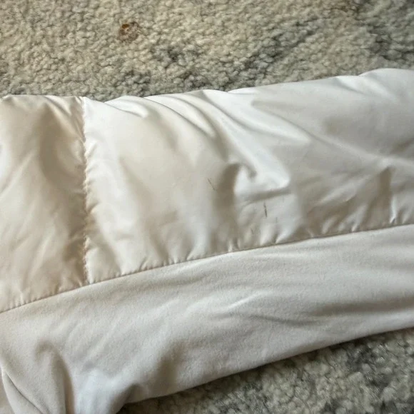 Lululemon Down For It All Jacket White Size 4 Slim Fit Hooded Puffer Coat - Picture 3 of 8